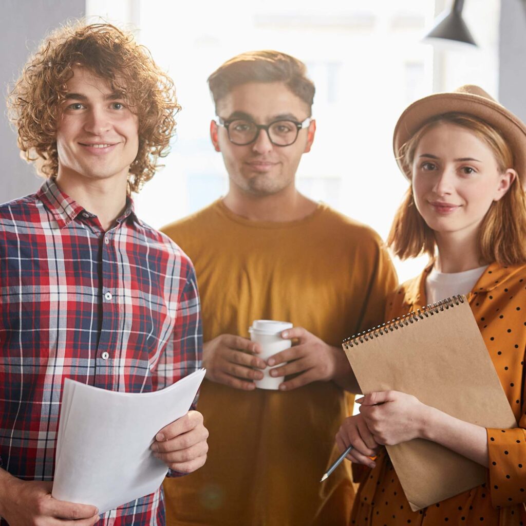 Contemporary employees 23yahg7.jpg